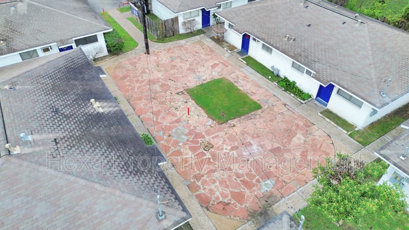 Houston Condo: 5606 Harvard St.