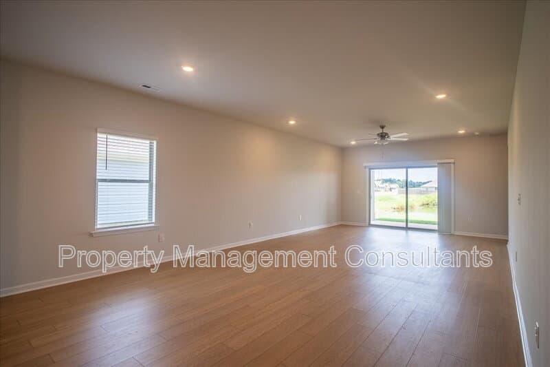 Huntsville House: 154 Lillian Farms Boulevard