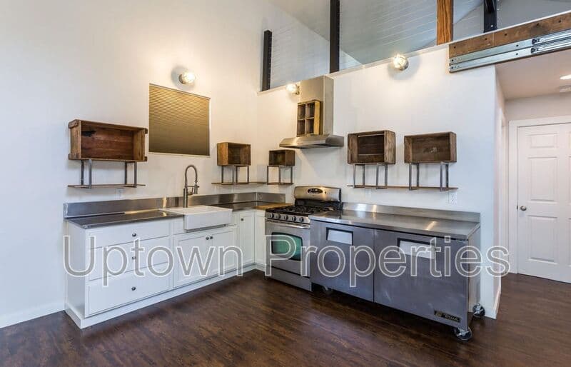 Portland House: 7226 N Westanna Ave