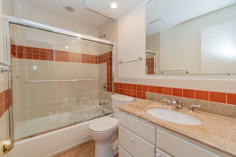 Boulder House: 1530 Ithaca Dr