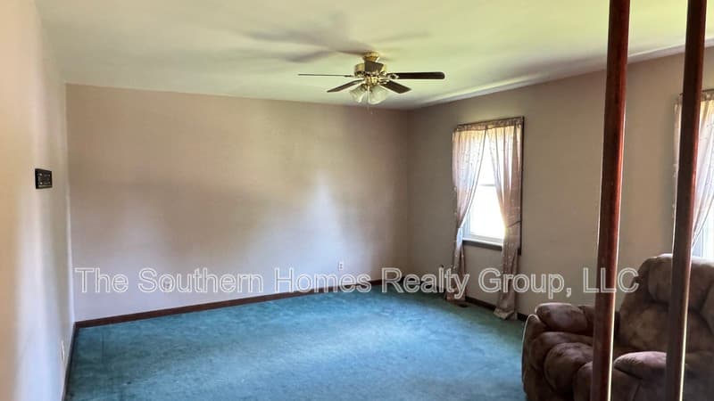Athens House: 1305 Ridgeway Circle