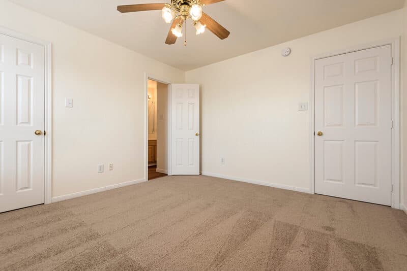 Dickinson Townhome: 2102 St Lucia Calle