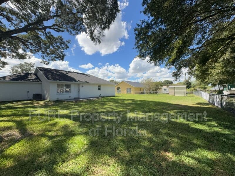 Ocala House: 645 NW 65th St