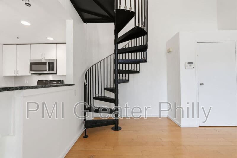 Philadelphia Condo: 182 Gay St