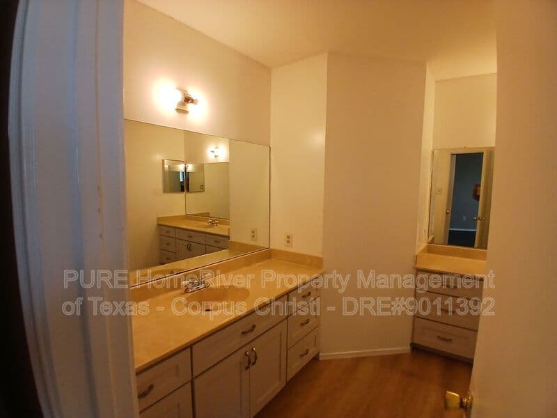 Corpus Christi Townhome: 4401 River Valley Dr