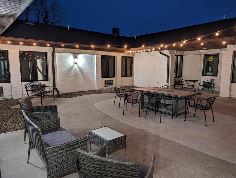 Pella Condo: 413 Jefferson Street - 23