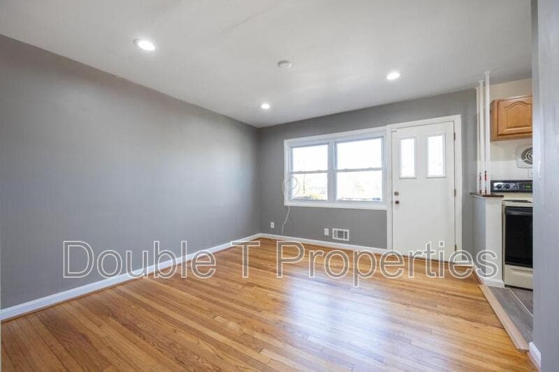 Baltimore Townhome: 2400 W Garrison Ave