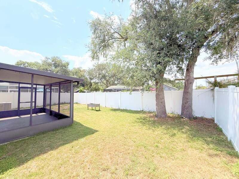 Valrico House: 1118 Hardwood Drive