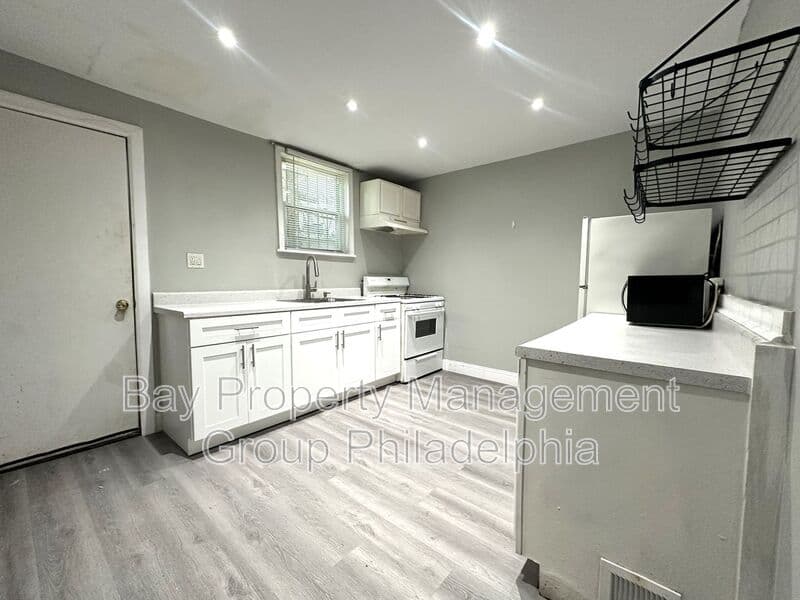 Philadelphia House: 1926 McClellan St