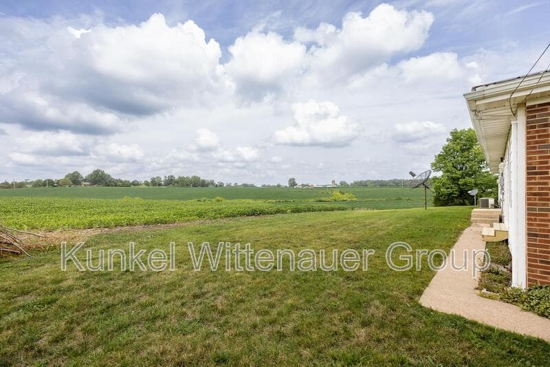 Red Bud House: 9355 IL-3