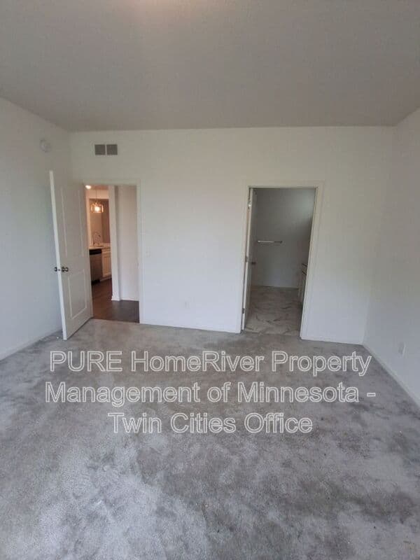 Woodbury House: 4739 Schilling Ct