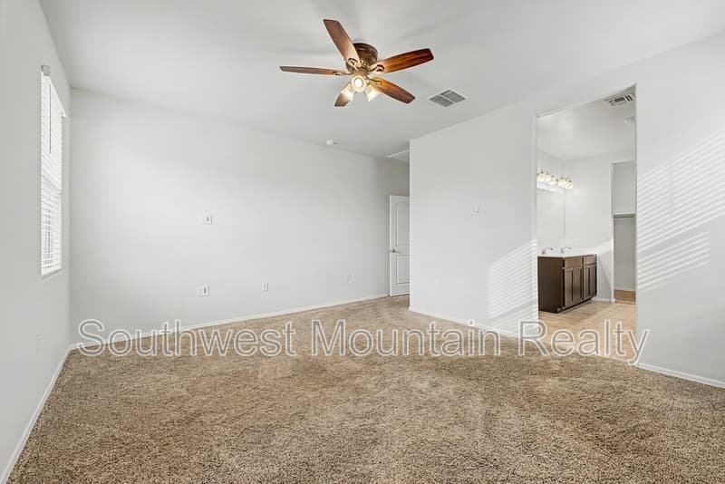 Florence House: 11553 E Sunflower Ln