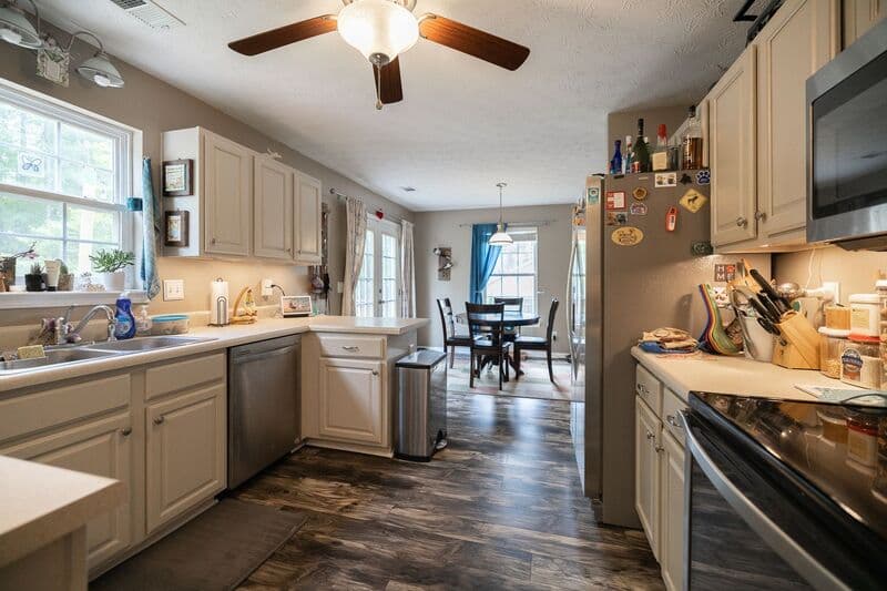 Athens House: 125 Whispering Springs