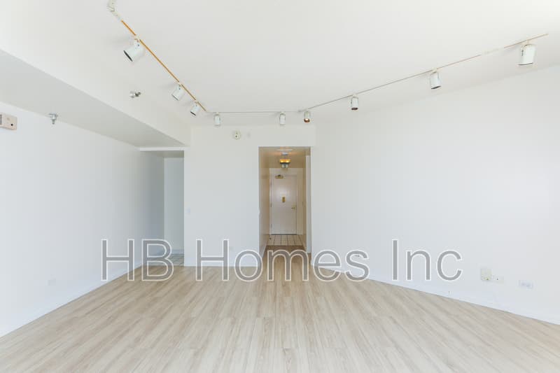 Honolulu Condo: 725 Kapiolani Boulevard #2402 - 1