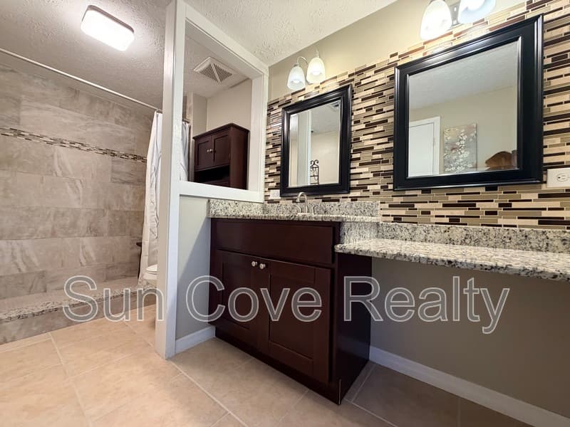 Brandon House: 4017 Paddlewheel Dr