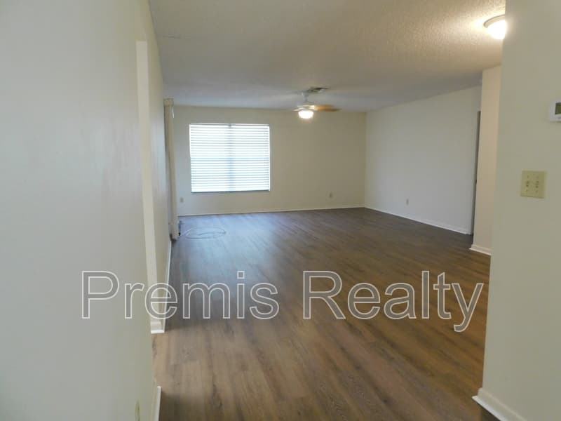 Pinellas Park Condo: 8711 40th Way N 83