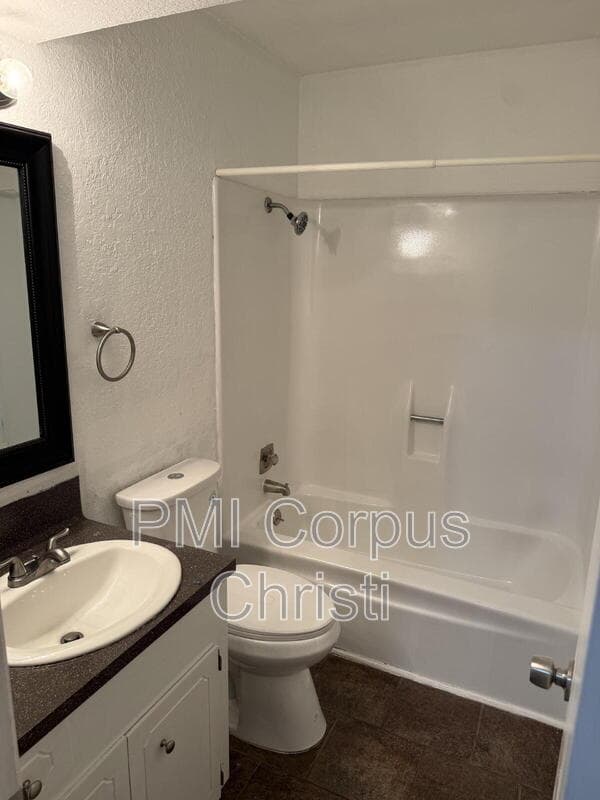 Corpus Christi Condo: 5001 Meandering Lane