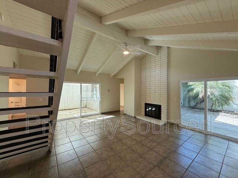 Modesto House: 317 De Vega Ct