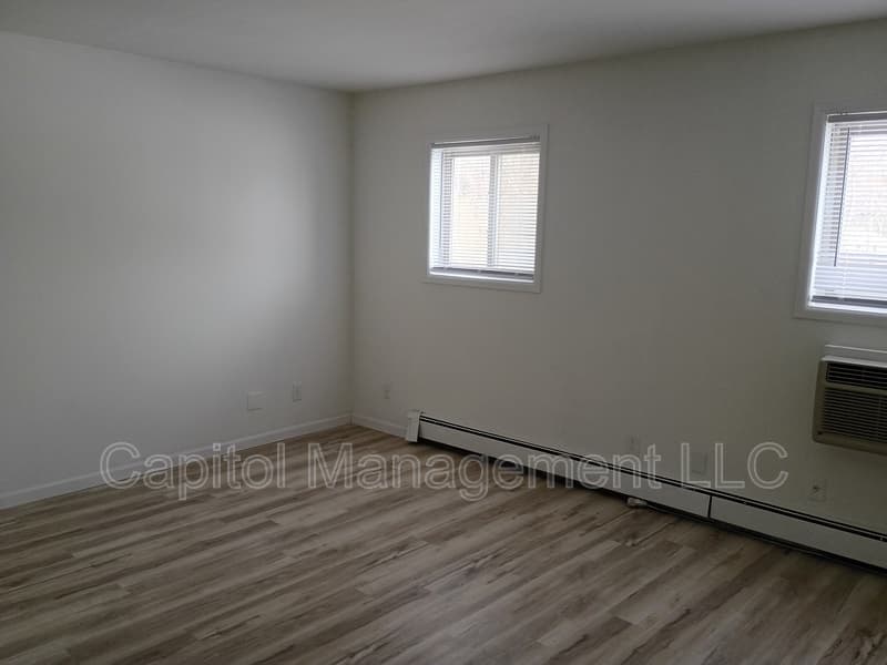 Lansing Condo: 3322 West Michigan Avenue