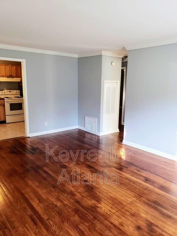 Decatur Condo: 1596 Line Circle