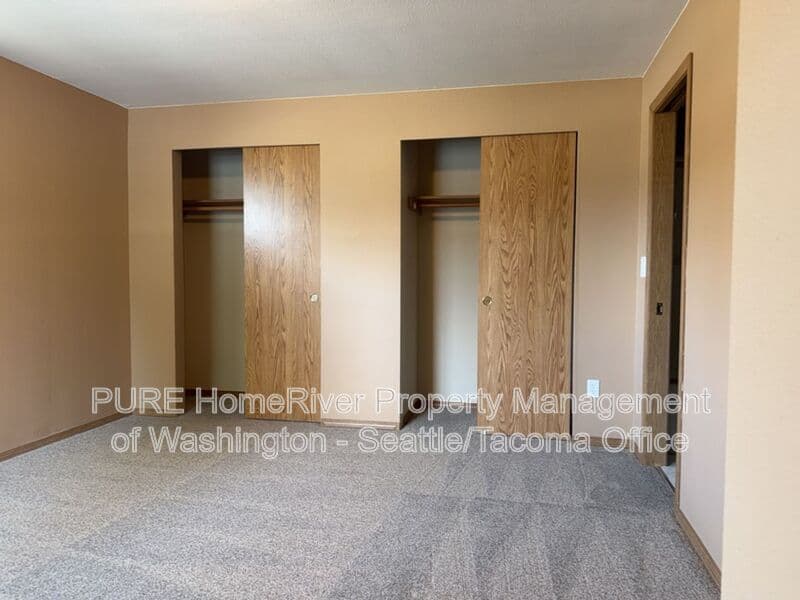 Tacoma House: 126 131st St E