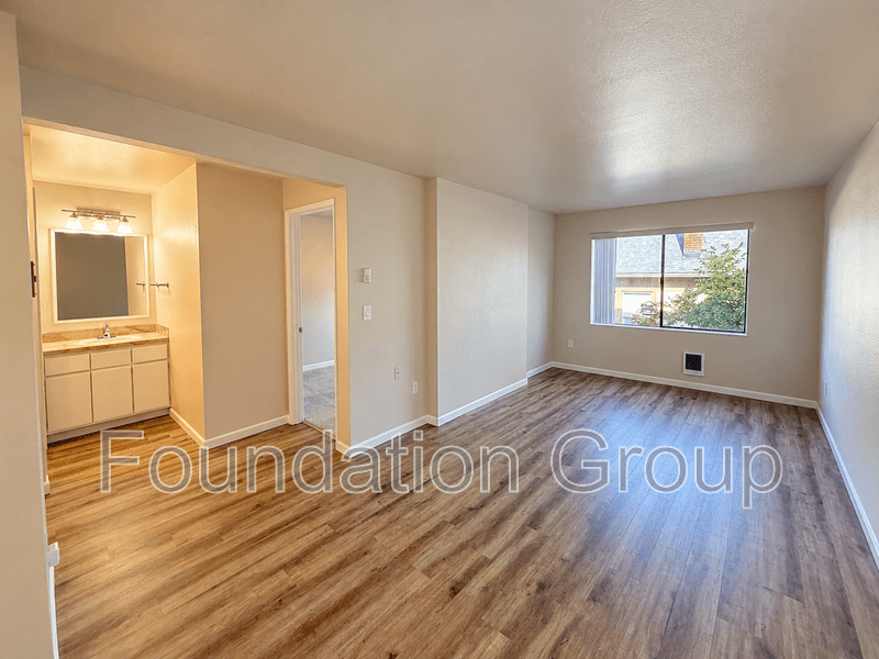 Seattle House: 400 10th Ave