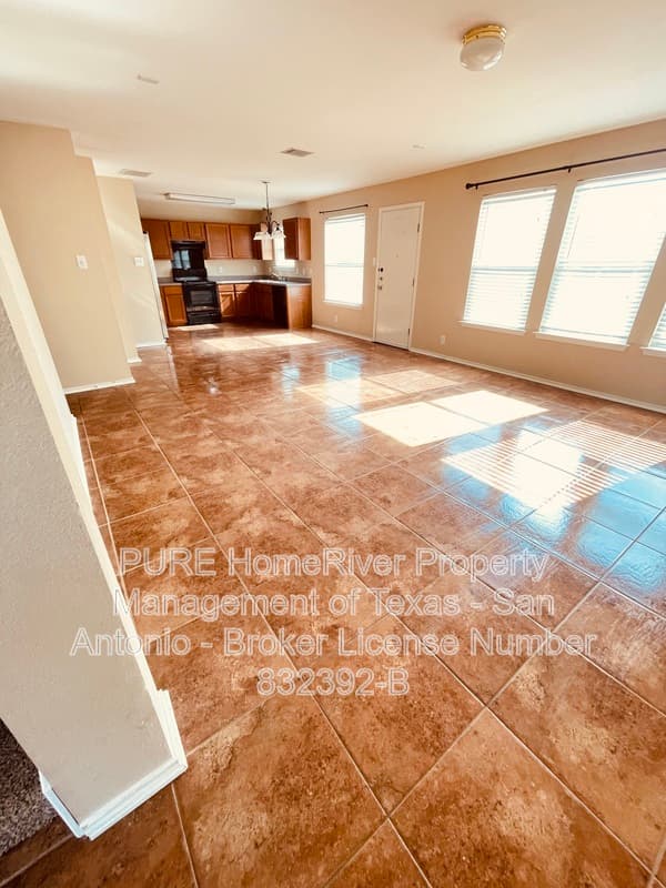 Selma House: 14815 Wilmington