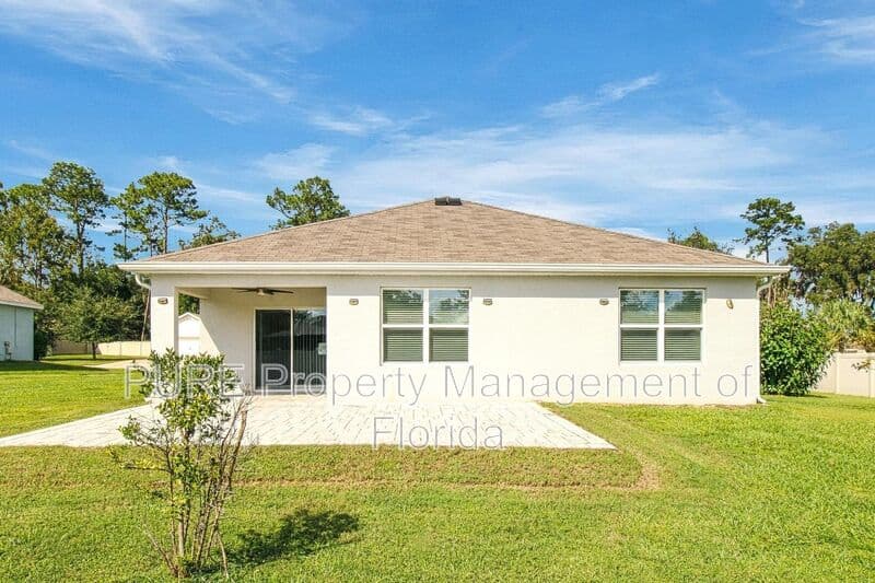 Ocala House: 4950 NE 15th Place