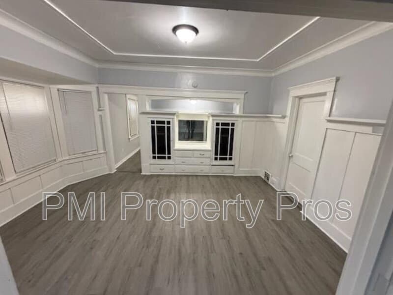 Milwaukee Condo: 3225 N 27th St