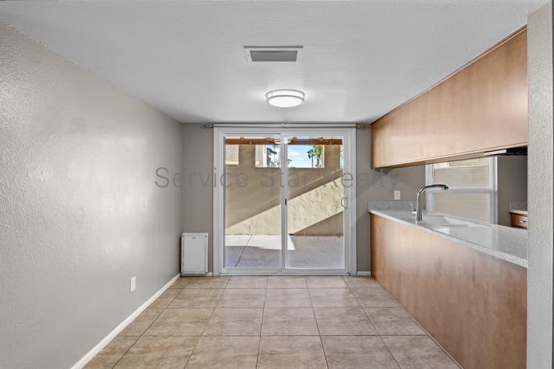 Phoenix House: 15411 N 2nd Pl
