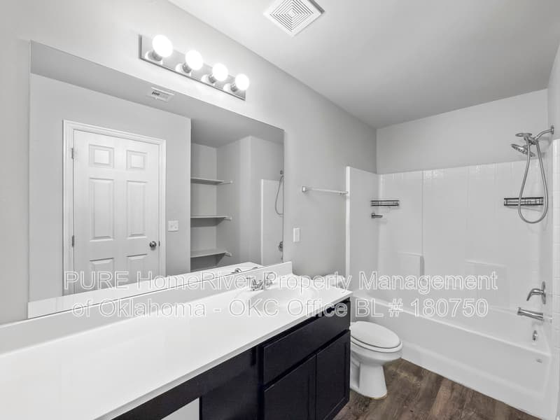 Noble House: 1504 Sandstone