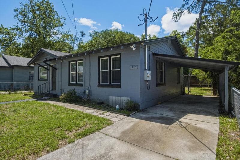 Jacksonville House: 1216 West 24th Street-1