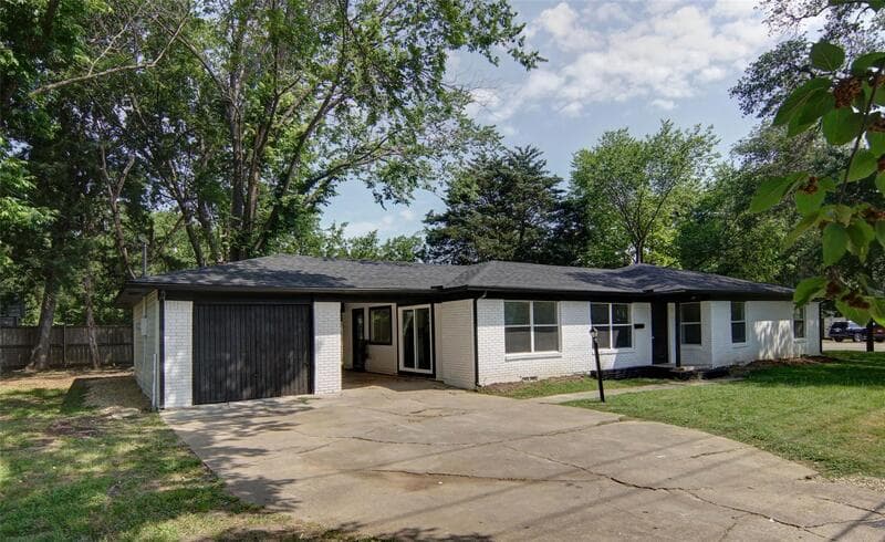 Terrell House: 619 9th St