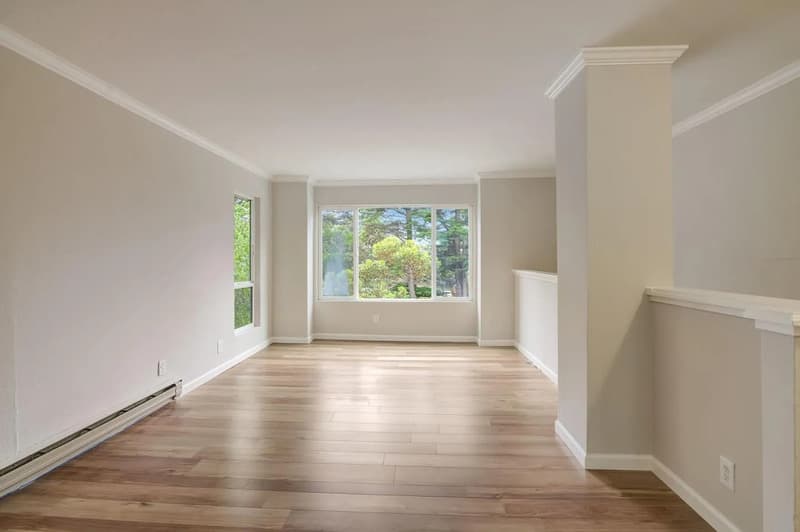 Daly City Condo: 355 Half Moon Ln
