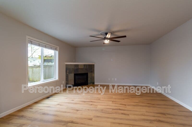 Vancouver House: 111 NW 150th St