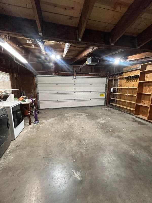 La Mesa House: 4040 Yale Ave