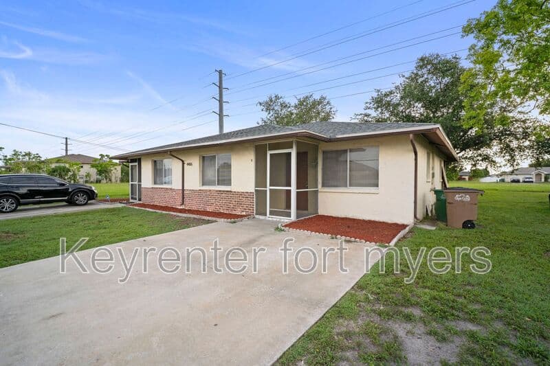 Cape Coral House: 4406 Santa Barbara Blvd
