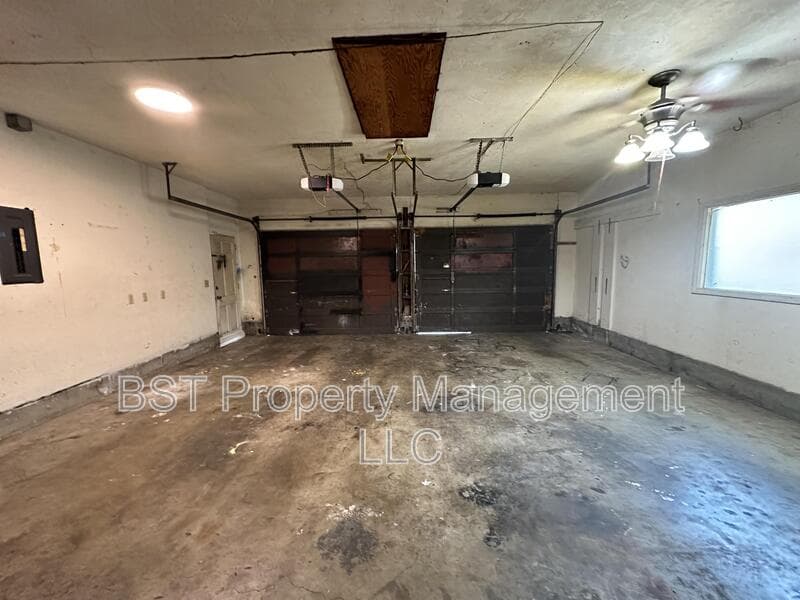 Keizer House: 1458 Greenwood Drive Northeast