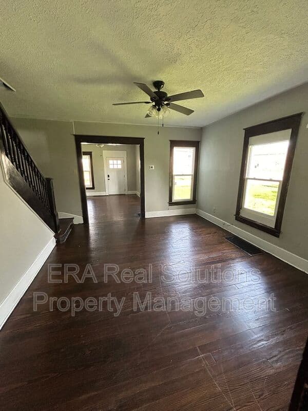Middletown Condo: 1225 Woodside Boulevard