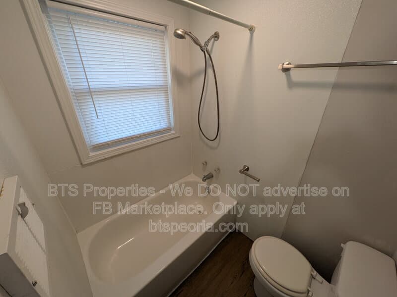Peoria Heights Condo: 1221 East Moneta Avenue