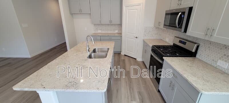 Fort Worth House: 10609 Potawatomi Lane