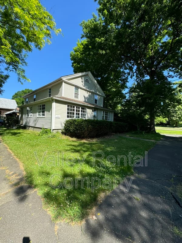 Hadley Condo: 37 Middle Street - 2
