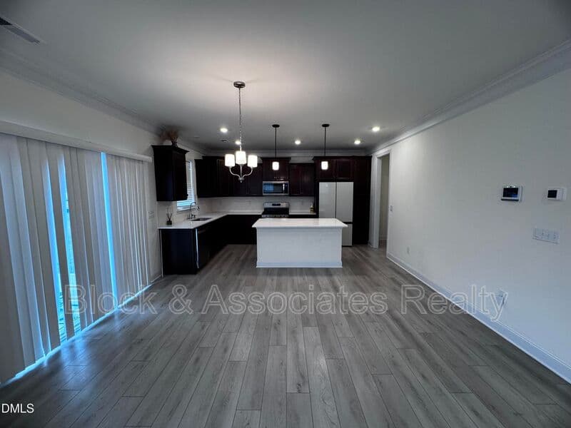 Garner House: 296 Ford Meadows Dr