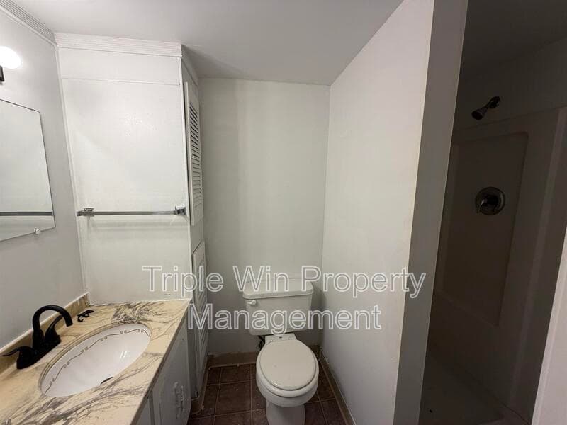 SAINT LOUIS House: 1439 WIDEFIELDS LN
