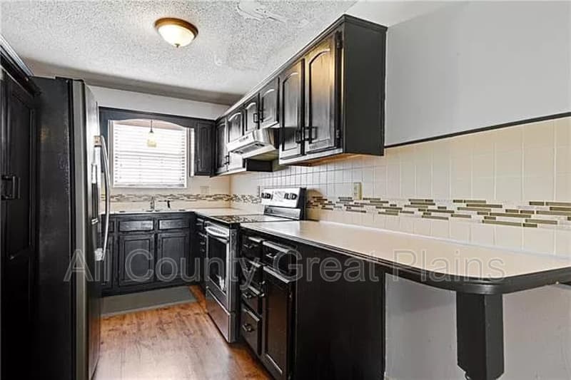 Kansas City Townhome: 13330 Walnut Street