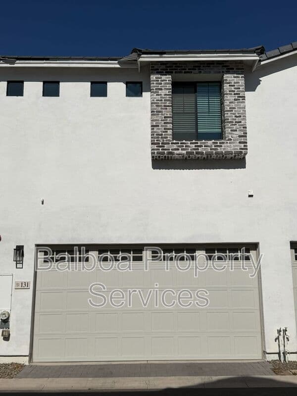 Mesa Townhome: 3230 E Thomas Rd