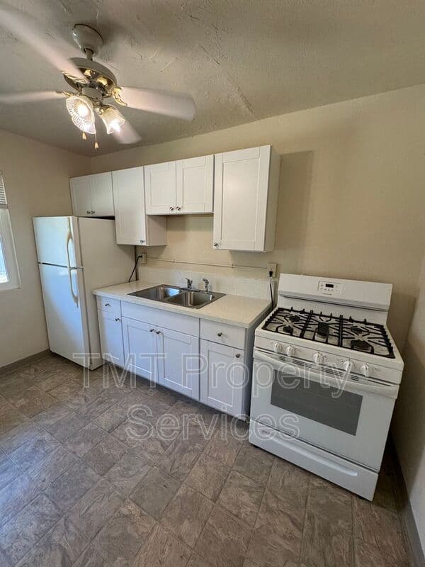 Sacramento Condo: 2530 S St