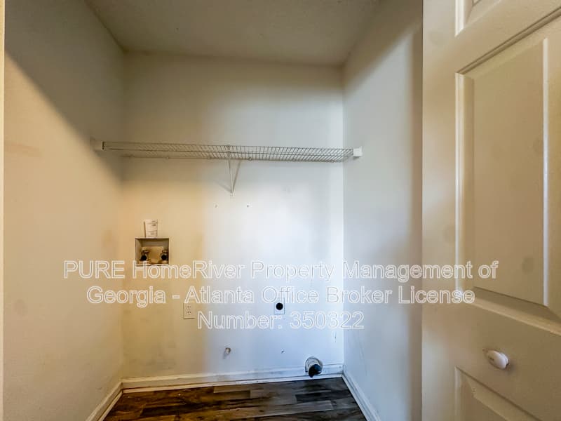 Rex House: 5724 Rex Mill Crk
