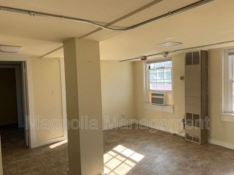 Henderson Condo: 514 N. Beckford Dr.