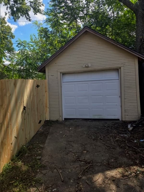 Kansas City House: 2411 East 70th Street